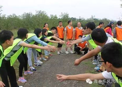 東風襄陽管理部團委開展“快樂迎雙節，全力保